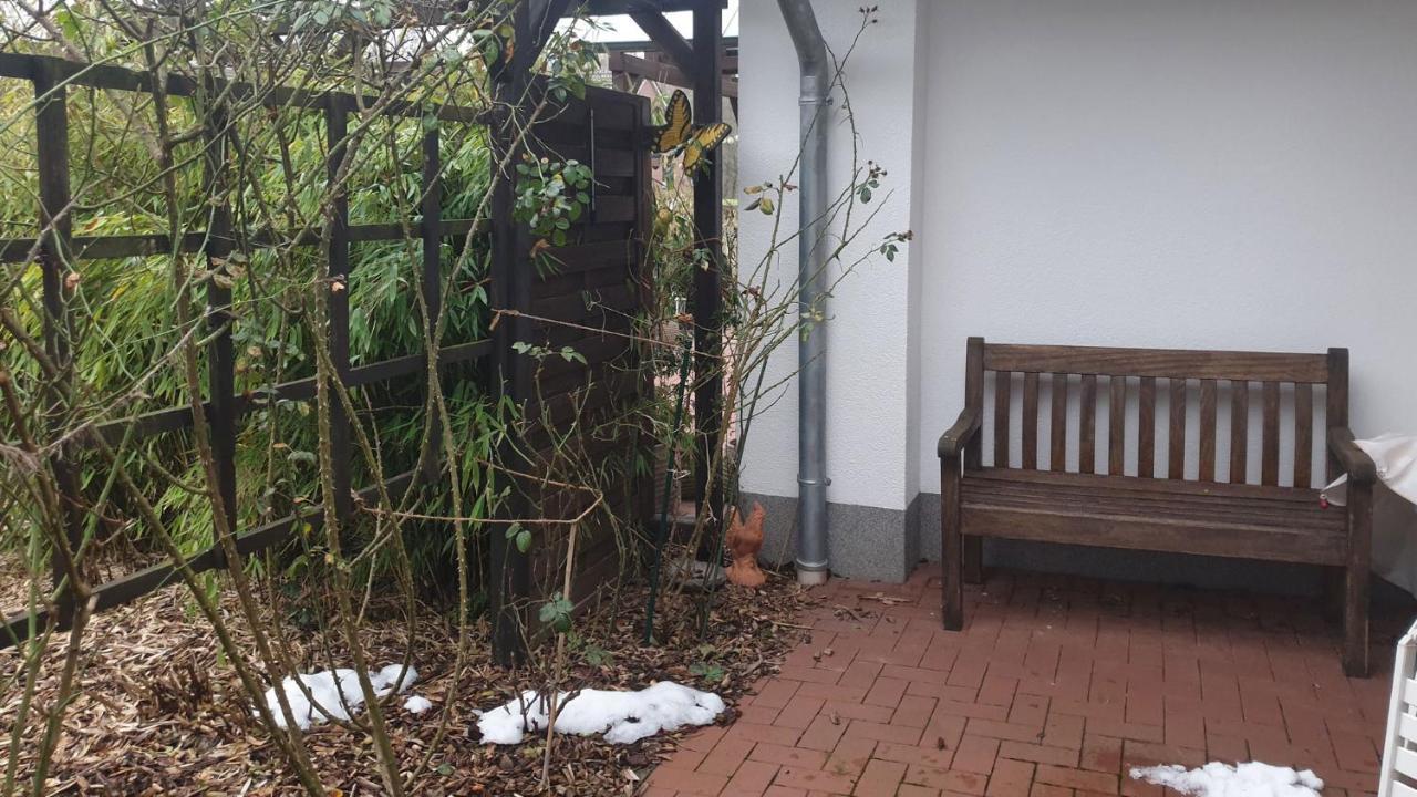 Ferienwohnung Mit Terrasse, Kostenloses Wlan, Parkplatz Bad Oeynhausen Buitenkant foto