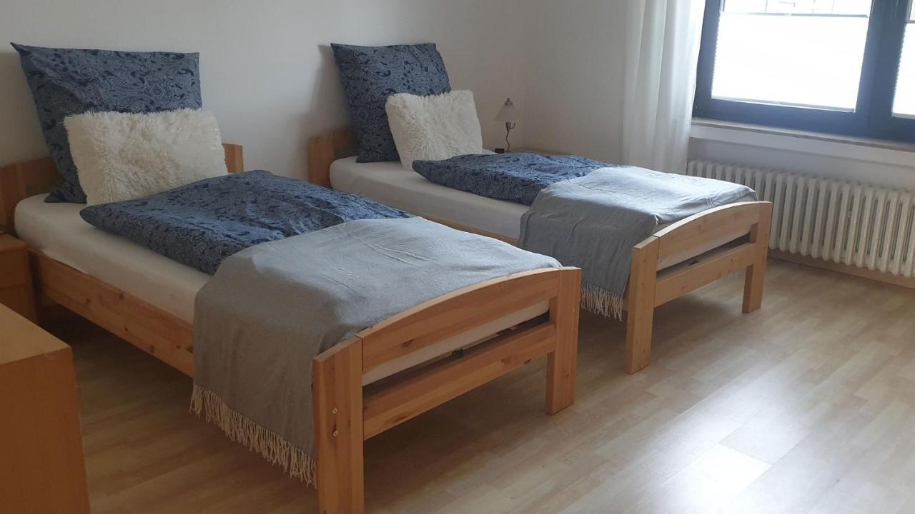 Ferienwohnung Mit Terrasse, Kostenloses Wlan, Parkplatz Bad Oeynhausen Buitenkant foto